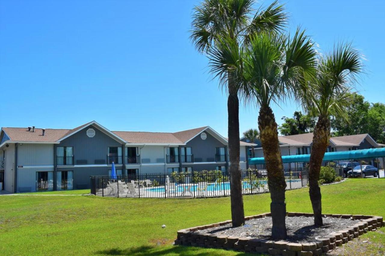 Howard Johnson By Wyndham Beaufort/Parris Island Exterior foto